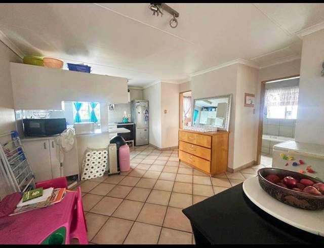 2 BEDROOM TOWNHOUSE FOR SALE IN VERWOERDPARK